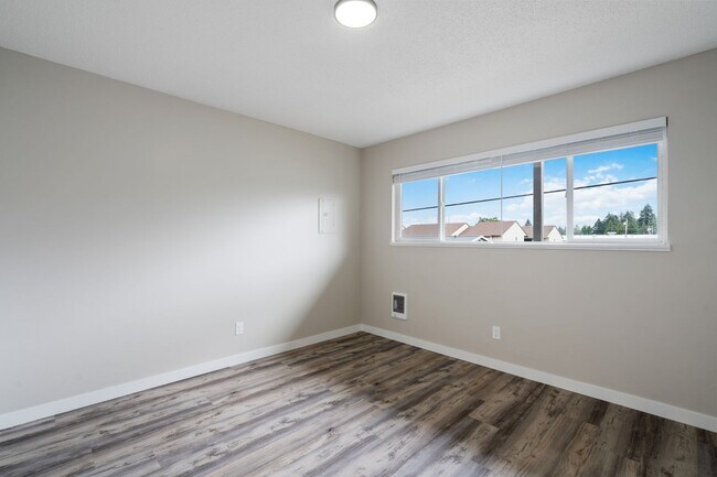 Building Photo - 2BR with dishwasher, on site laundry!