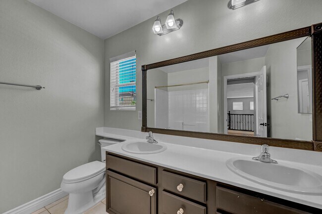 Building Photo - A Fabulous 4 Bedroom Home with a Sparkling...