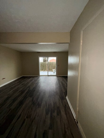 Building Photo - 1979 Baldwin Rd