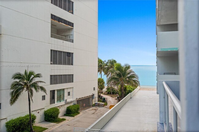 Building Photo - 3725 S Ocean Dr