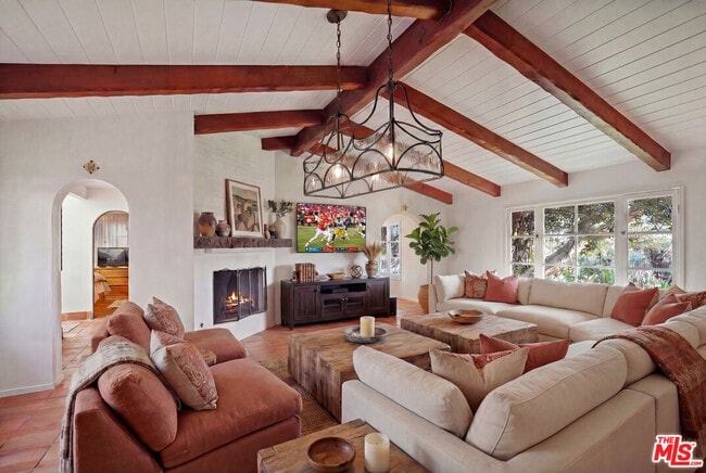 Building Photo - 7332 Birdview Ave