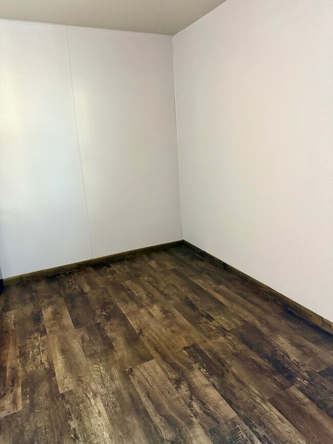 Building Photo - 3251 N Osage Ave