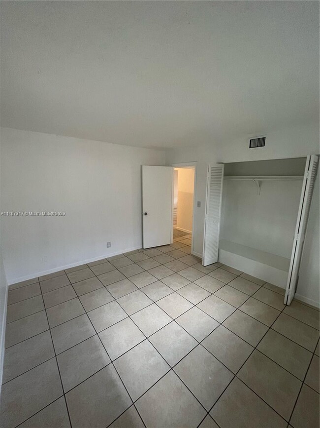 Building Photo - 1490 NW 20th St