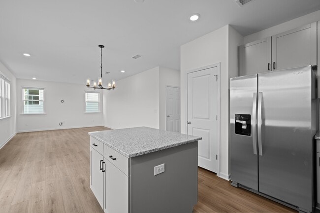 Building Photo - 1349 Underbrush Dr