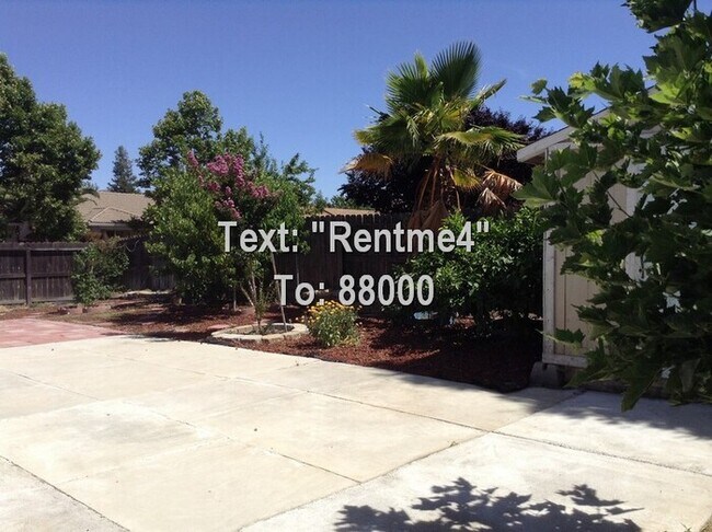 Building Photo - 3 Bedroom, 2 Bathroom Home in Elk Grove