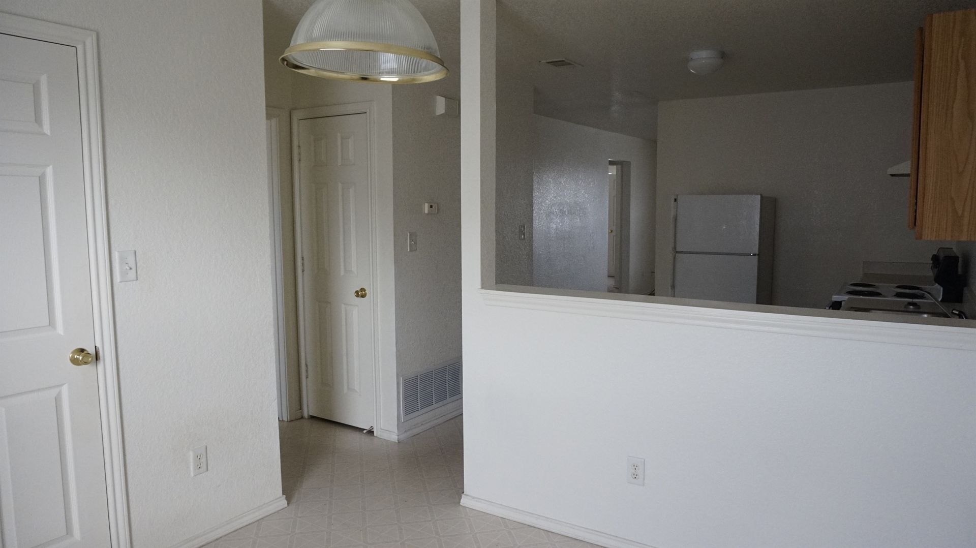 Building Photo - 3301 Hereford Ln