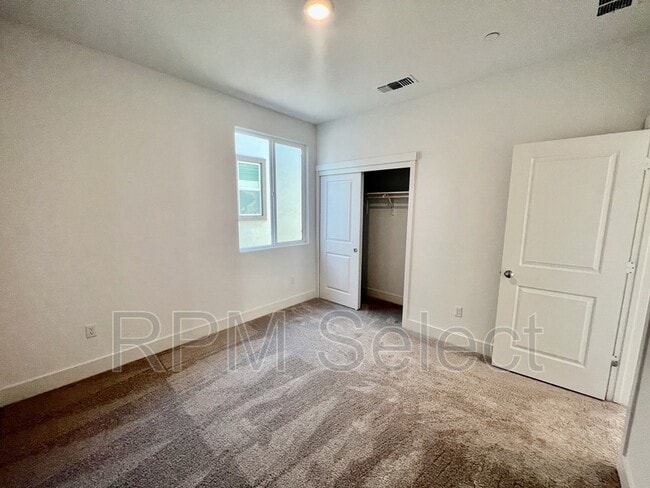 Building Photo - 2988 Newberry St