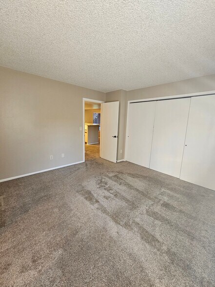 Building Photo - 945 Moorings Dr