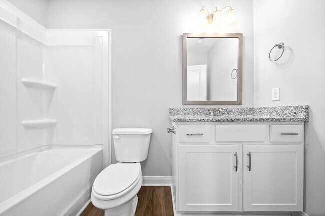 Building Photo - 5 Bedroom Home For Rent in St. Bethlehem Area!