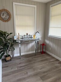 Building Photo - 535 E 61st St