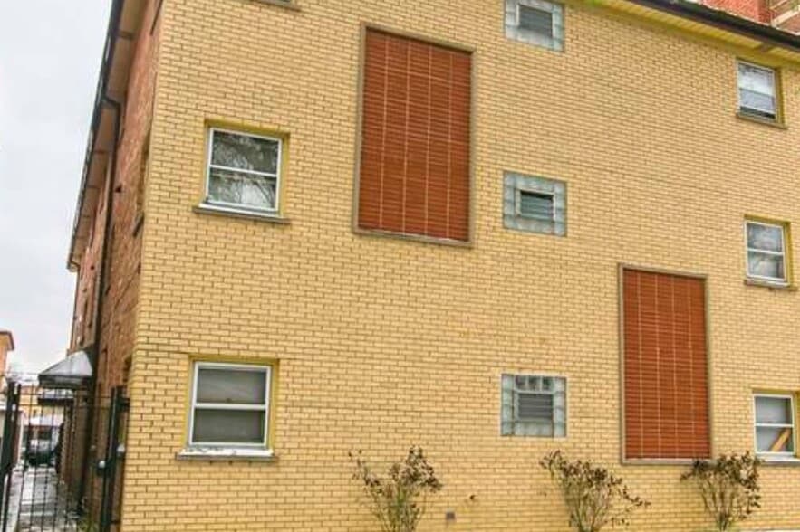 Building Photo - 5535 W Edmunds St