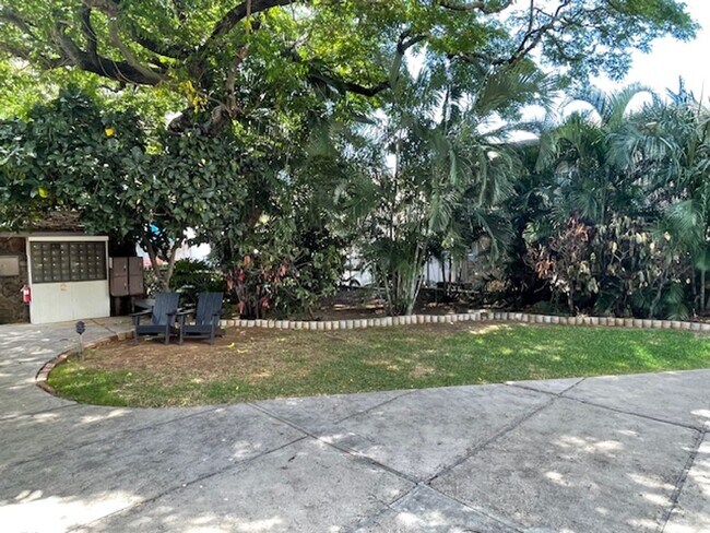 Building Photo - Furnished Upgraded Makiki Studio - ALL Utilities Included!!