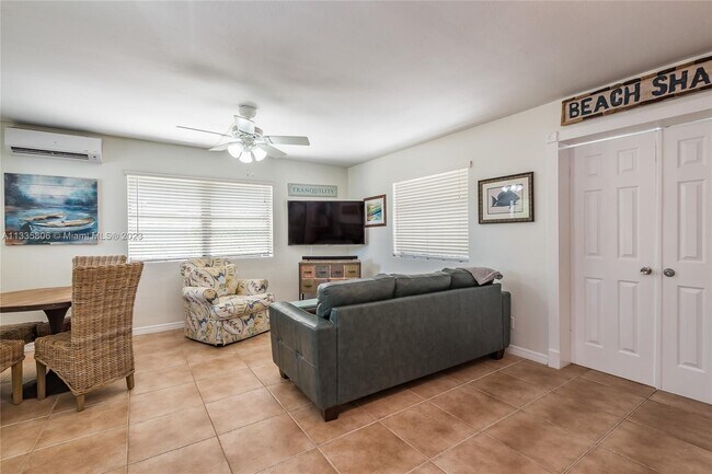 Building Photo - 26 NE 3rd St