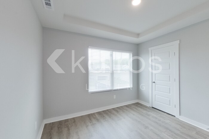 Building Photo - 6405 Upchurch Dr