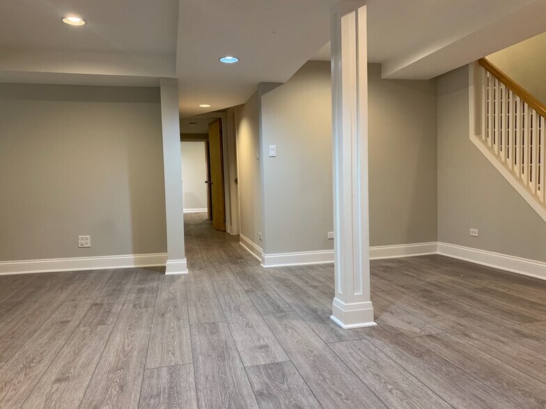 Building Photo - 4207 North Bell Avenue