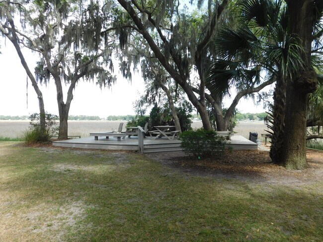 Building Photo - 70 Paddle boat Ln