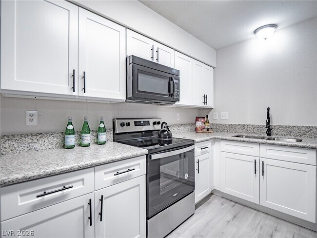 Building Photo - 817 Mantis Way