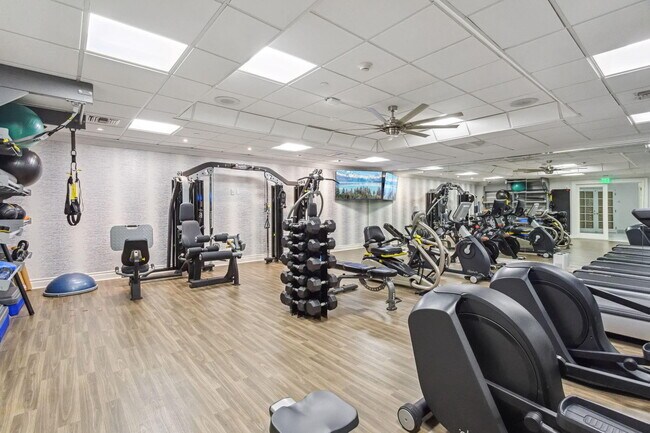 Building Photo - 500 SE Mizner Blvd
