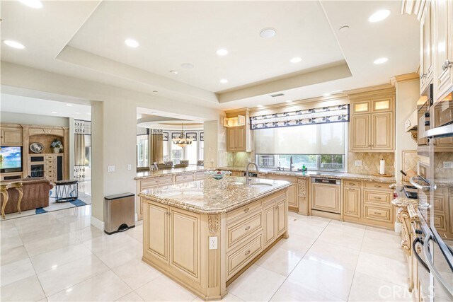 Building Photo - 5061 E Copa De Oro Dr