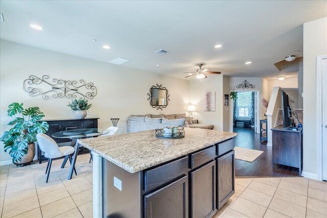 Building Photo - 712 Lost Pines Ln