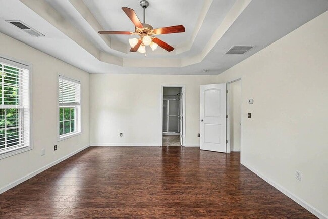 Building Photo - 2150 Waterford Park Dr
