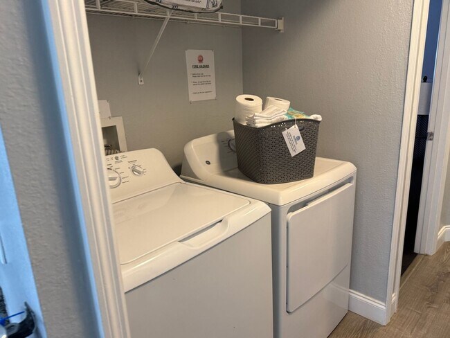 Building Photo - FURNISHED 3 bedroom 2 bath for rent lease 2444 Sweetwater Club Circle Unit #34 Kissimmee, FL 34747