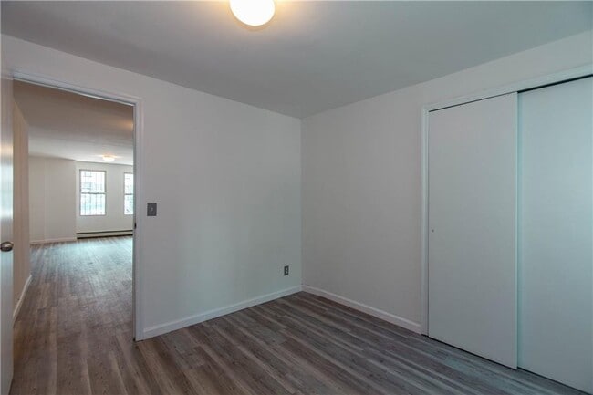 Building Photo - 361 52nd St