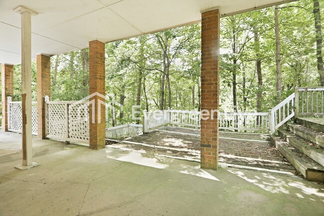 Building Photo - 6731 Remington Cir