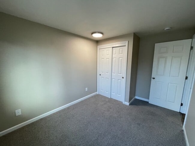 Building Photo - Newly Remodeled 3 Bedroom Ranch Style Home