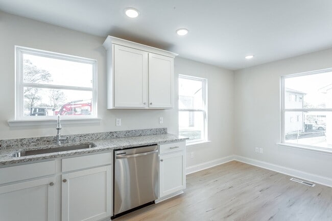 Building Photo - Brand-New 2 Bedroom Home in Chattanooga with Modern Finishes