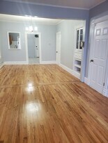 Building Photo - 2858 N Elston Ave
