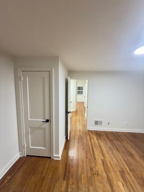 Building Photo - 352 S 25th St