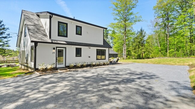 Building Photo - 29 Chestnut Rd