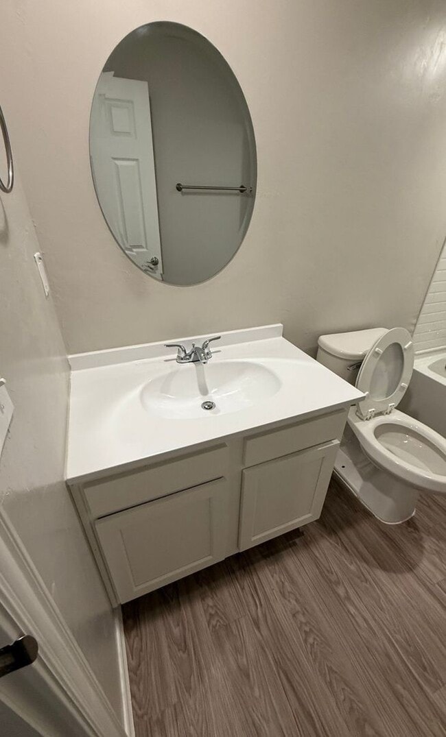 Building Photo - Monroe Duplex