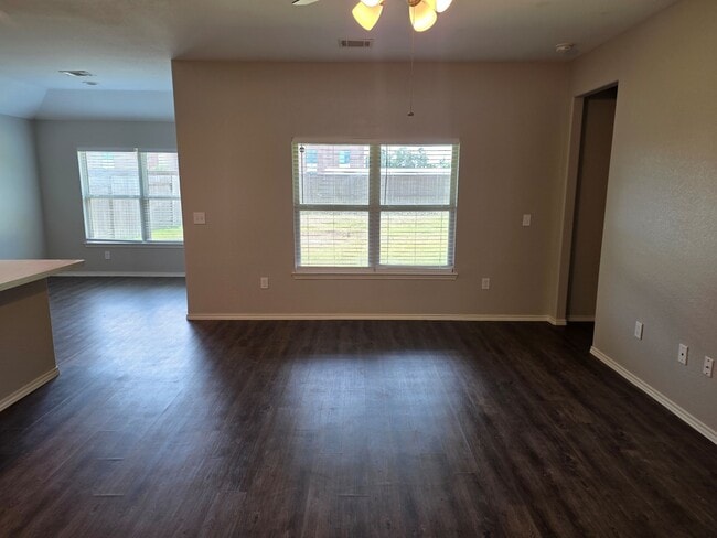 Building Photo - 20714 Southern Wds Blvd