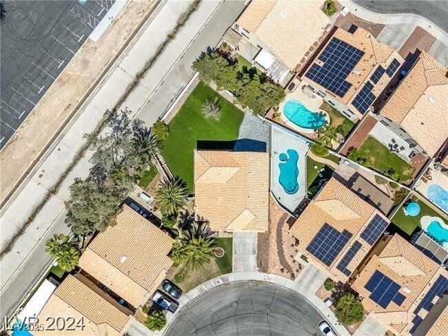 Building Photo - 3916 Varallo St