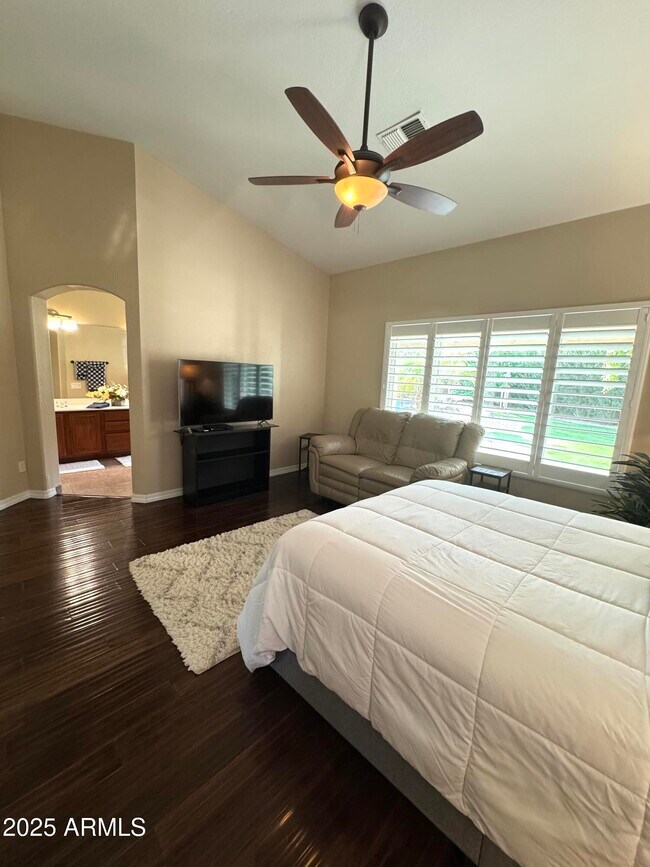 Building Photo - 4435 E Cathedral Rock Dr