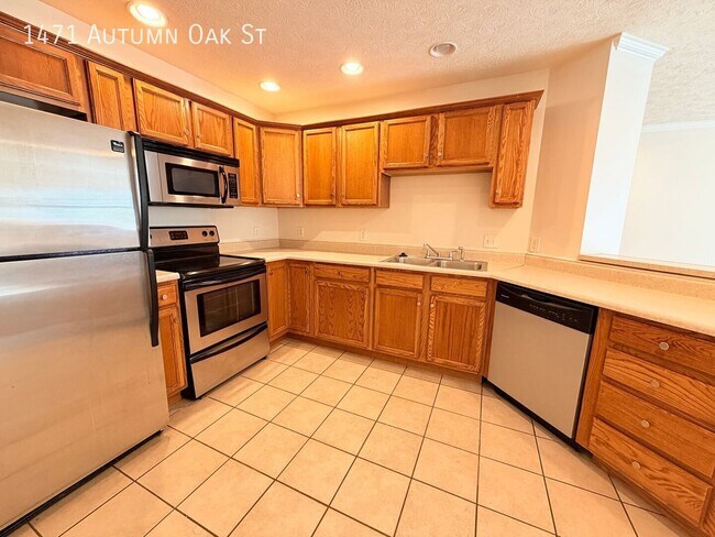 Building Photo - 1471 Autumn Oak St