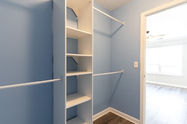 Building Photo - Spacious 3 Bedroom Home – Move-In Ready!