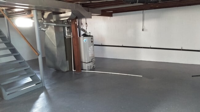 Building Photo - 907 N Grant St