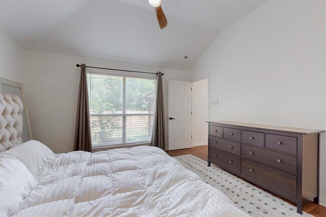 Building Photo - 2508 Willow Way