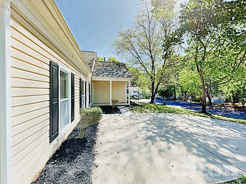 Building Photo - 7825 Pence Pond Ln