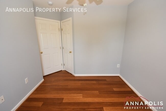 Building Photo - 916 Glaze Ct