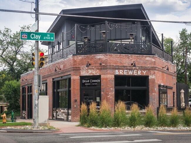 Building Photo - 2703 Grove St