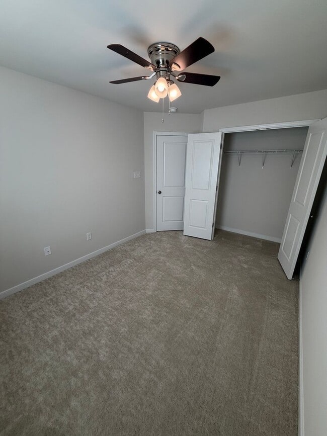 Building Photo - Modern Two-Story Townhome with Open Floor Plan and Garage