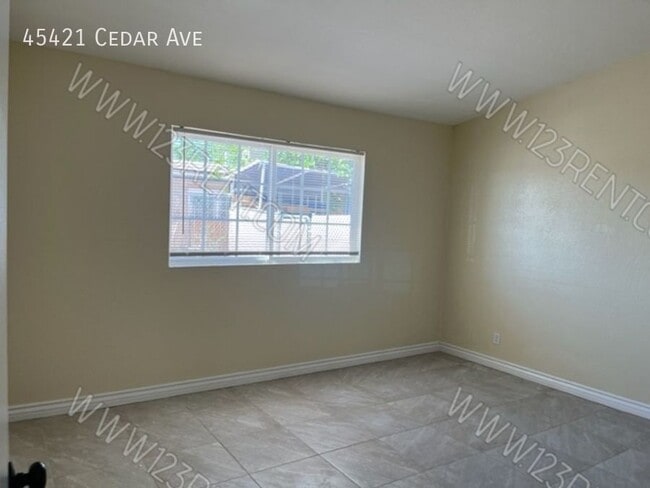 Building Photo - 45421 Cedar Ave