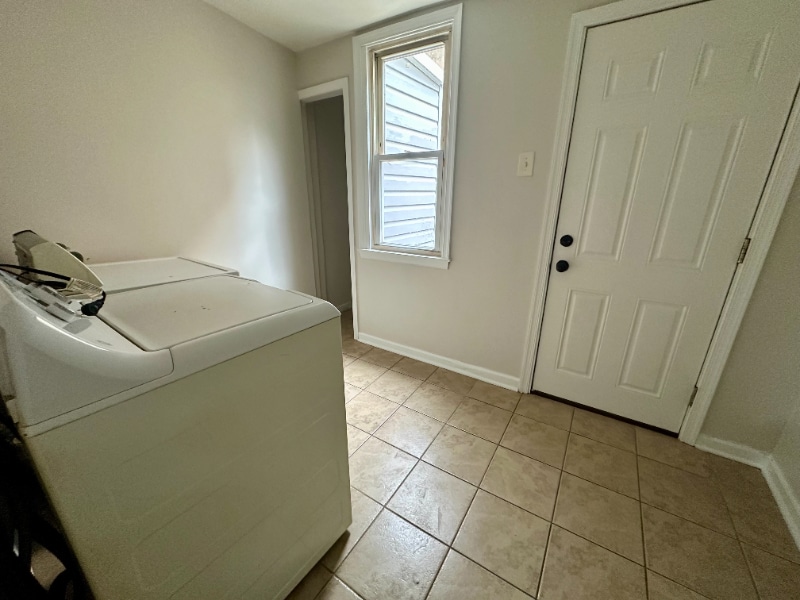 Building Photo - 2938 Belgrade St