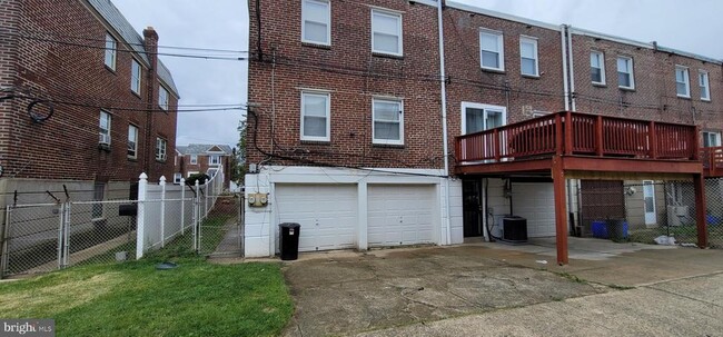 Building Photo - 8247 Fayette St