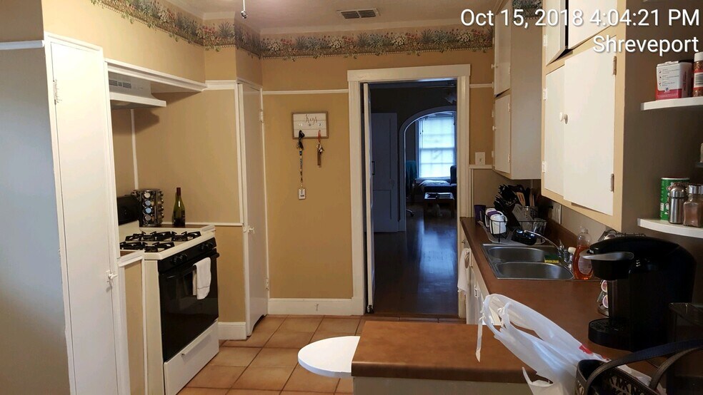 Building Photo - 528 Stephenson St