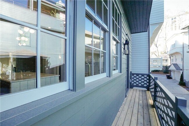 Building Photo - 96 Sheridan Dr NE